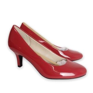 LifeStride Women's Parigi Fire Red Vegan Faux Patent Leather Low Heels Size 7
